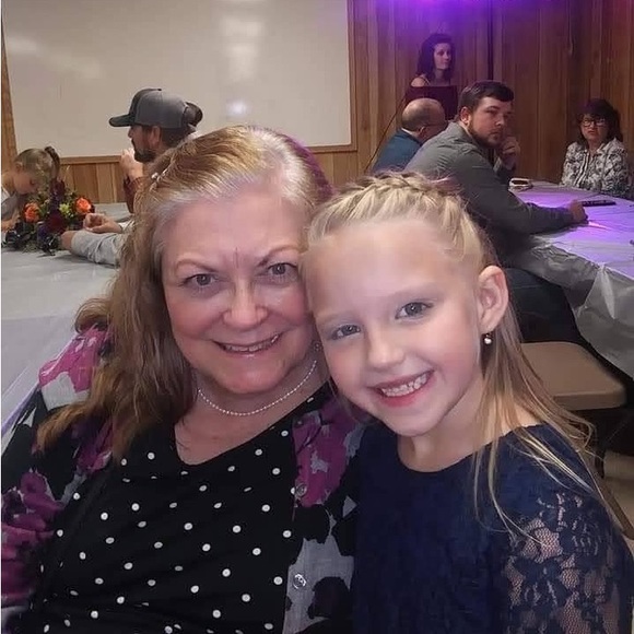 Meet your Posher, Deborah - Picture 1 of 16